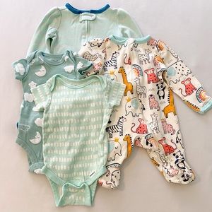 Baby clothes bundle - Size newborn